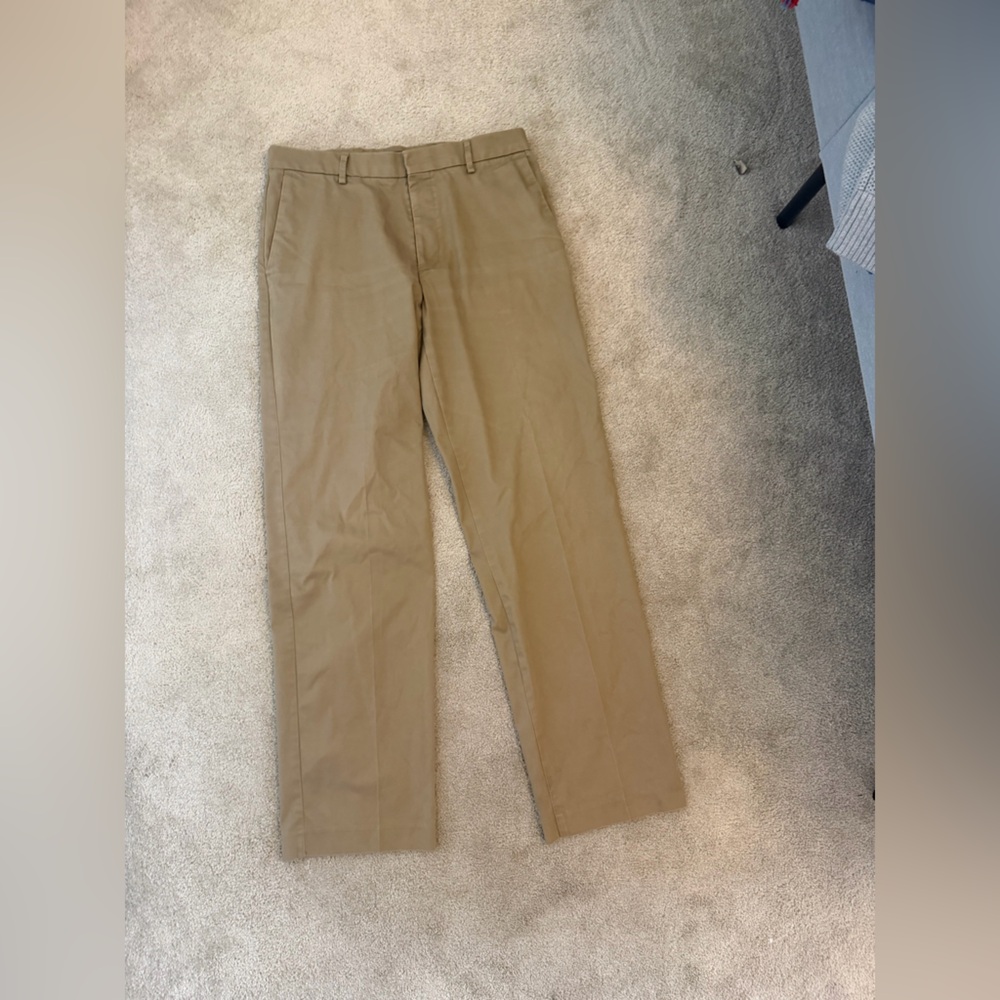 Men's Dockers Classic Khaki Pants - Picture 5 of 11